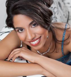 Pallavi Mahidhara, piano