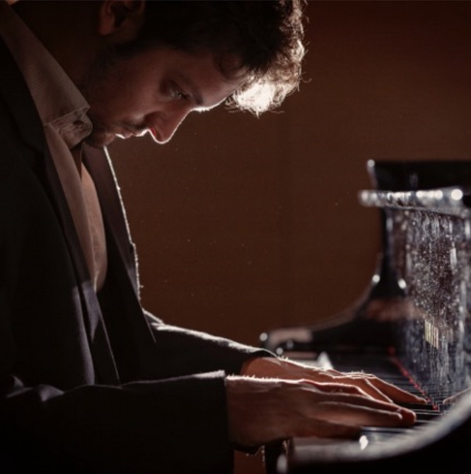 Enrico Zanisi, jazz pianist